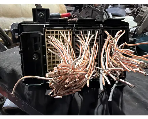 MACK CXU613 Fuse Box