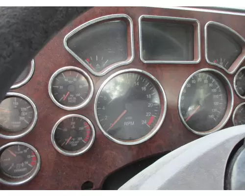 MACK CXU613 GAUGE CLUSTER