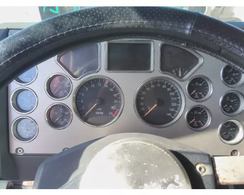 MACK CXU613 GAUGE CLUSTER