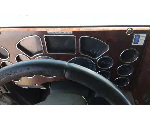 MACK CXU613 GAUGE CLUSTER