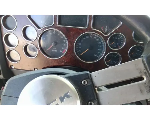 MACK CXU613 GAUGE CLUSTER