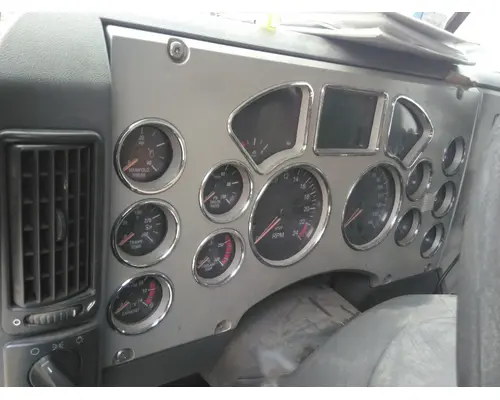 MACK CXU613 GAUGE CLUSTER