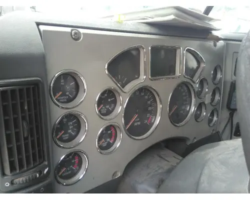 MACK CXU613 GAUGE CLUSTER