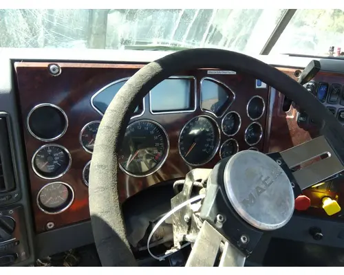 MACK CXU613 GAUGE CLUSTER