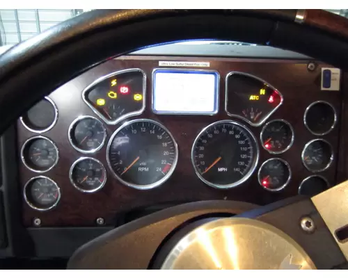 MACK CXU613 GAUGE CLUSTER