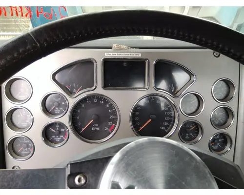 MACK CXU613 GAUGE CLUSTER