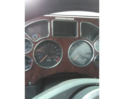 MACK CXU613 GAUGE CLUSTER