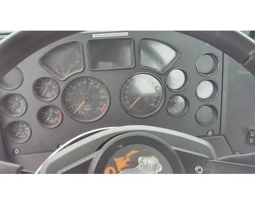 MACK CXU613 GAUGE CLUSTER