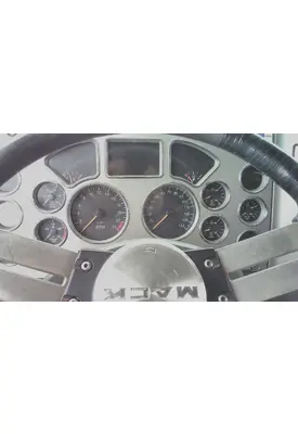MACK CXU613 GAUGE CLUSTER