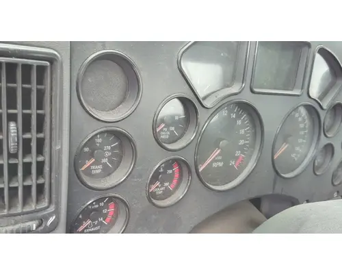 MACK CXU613 GAUGE CLUSTER