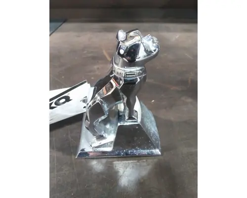 MACK CXU613 HOOD ORNAMENT
