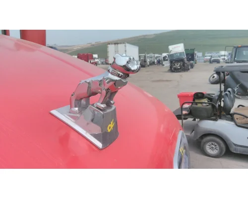 MACK CXU613 HOOD ORNAMENT