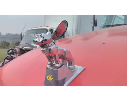 MACK CXU613 HOOD ORNAMENT