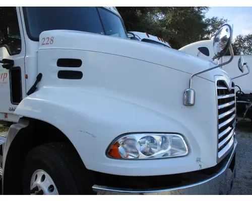 MACK CXU613 HOOD