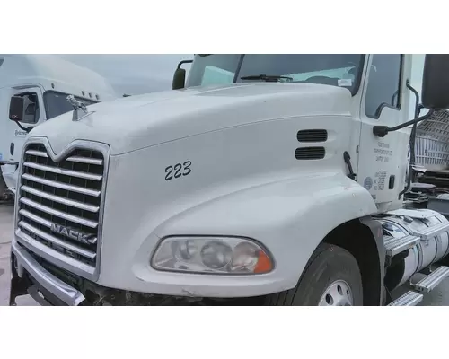 MACK CXU613 HOOD