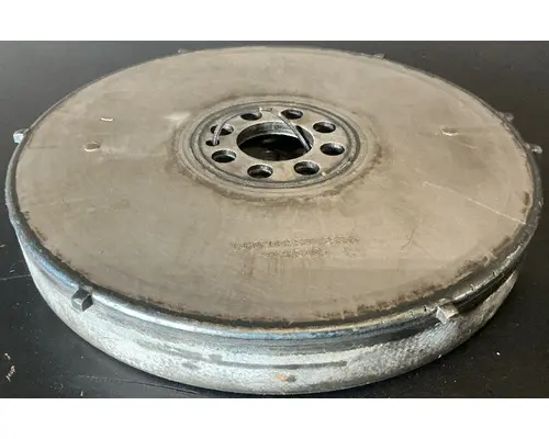 MACK CXU613 Harmonic Balancer