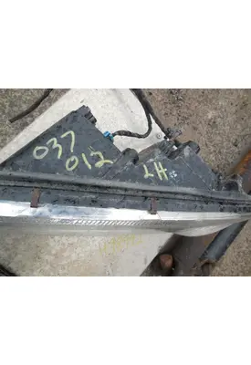 MACK CXU613 Headlamp Assembly
