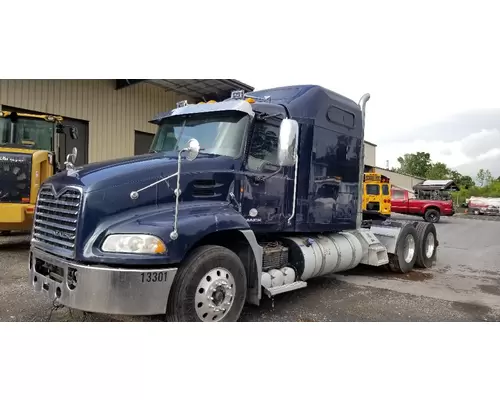 MACK CXU613 Hood