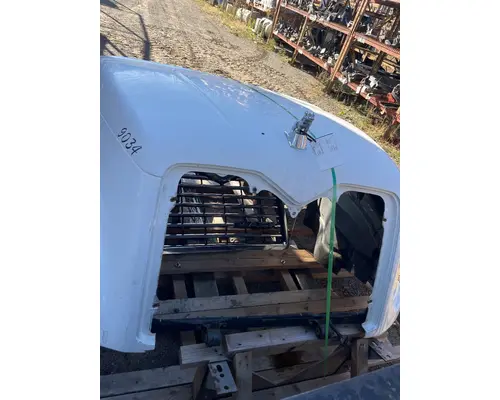 MACK CXU613 Hood
