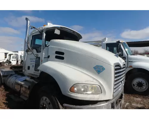 MACK CXU613 Hood