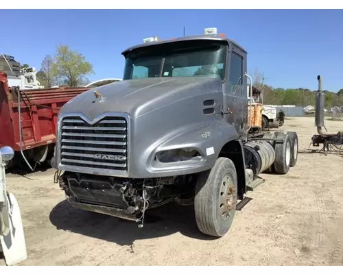 MACK CXU613 Hood