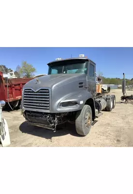 MACK CXU613 Hood