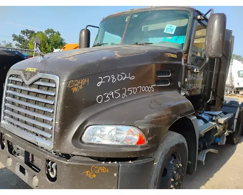 MACK CXU613 Hood