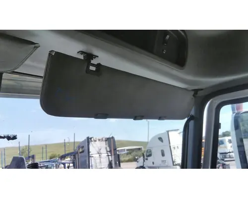 MACK CXU613 INTERIOR SUN VISOR