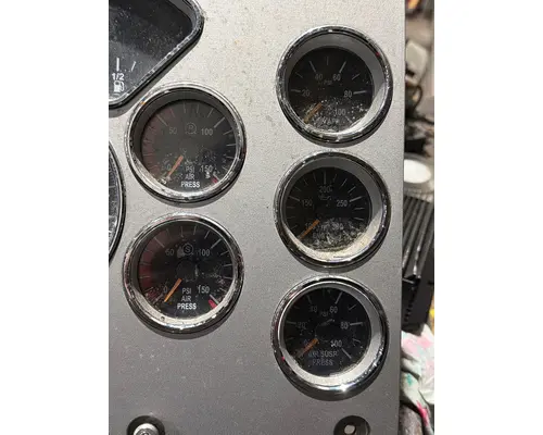 MACK CXU613 Instrument Cluster