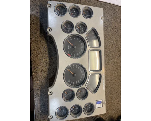 MACK CXU613 Instrument Cluster