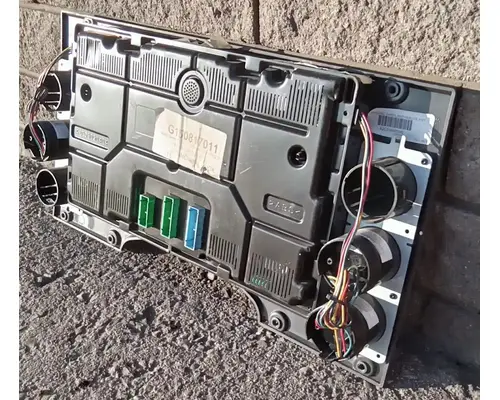 MACK CXU613 Instrument Cluster