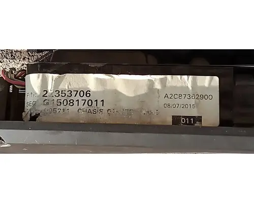 MACK CXU613 Instrument Cluster