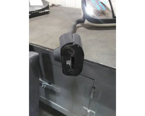 MACK CXU613 MIRROR ASSEMBLY CABDOOR