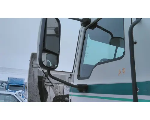 MACK CXU613 MIRROR ASSEMBLY CABDOOR