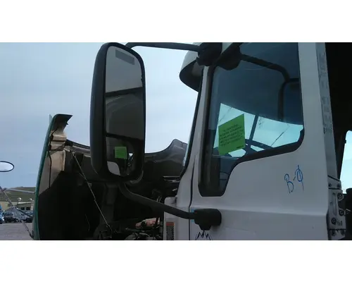 MACK CXU613 MIRROR ASSEMBLY CABDOOR