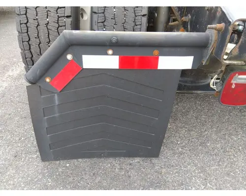MACK CXU613 MUD FLAP HANGER