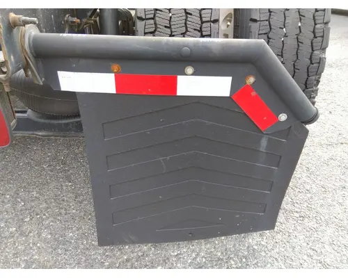MACK CXU613 MUD FLAP HANGER