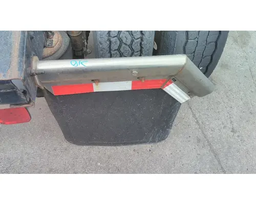MACK CXU613 MUD FLAP HANGER