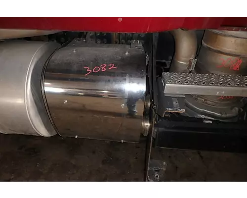 MACK CXU613 Muffler