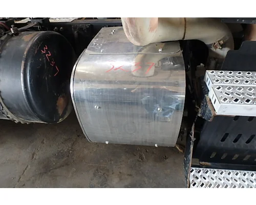 MACK CXU613 Muffler