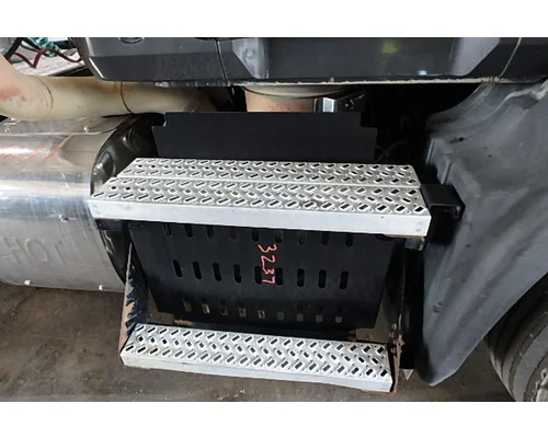 MACK CXU613 Muffler