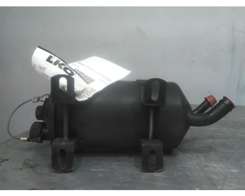 MACK CXU613 POWER STEERING RESERVOIR