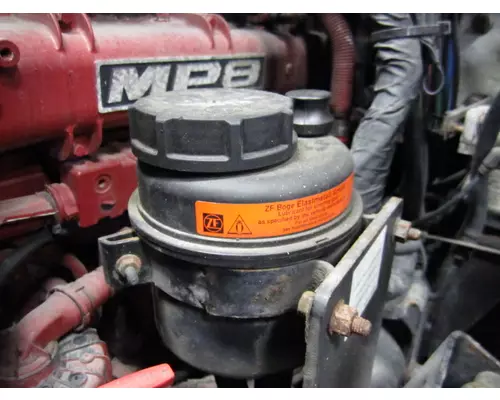 MACK CXU613 POWER STEERING RESERVOIR