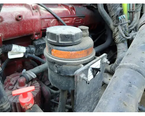 MACK CXU613 POWER STEERING RESERVOIR