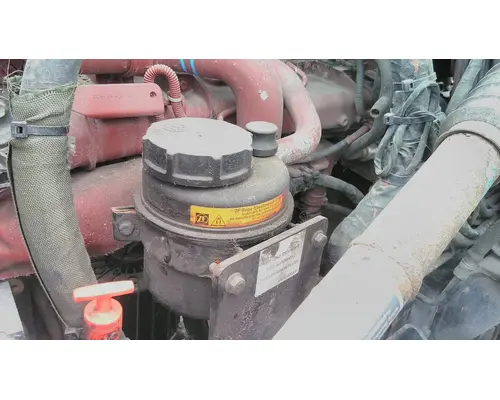 MACK CXU613 POWER STEERING RESERVOIR