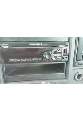 MACK CXU613 RADIO AM/FM/BLUETOOTH