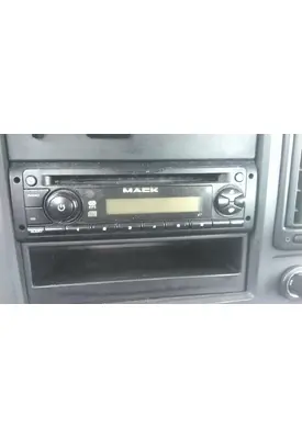 MACK CXU613 RADIO AM/FM