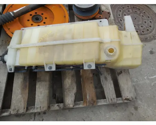 MACK CXU613 Radiator Overflow Bottle