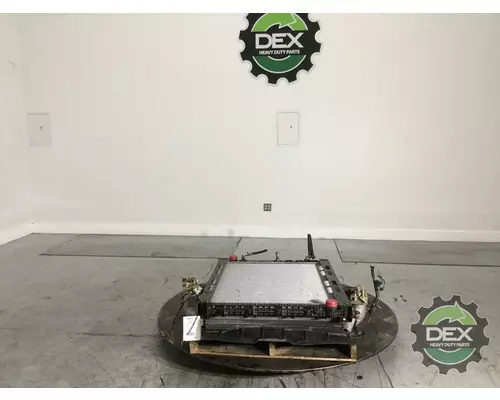 MACK CXU613 Radiator