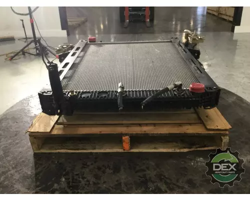 MACK CXU613 Radiator